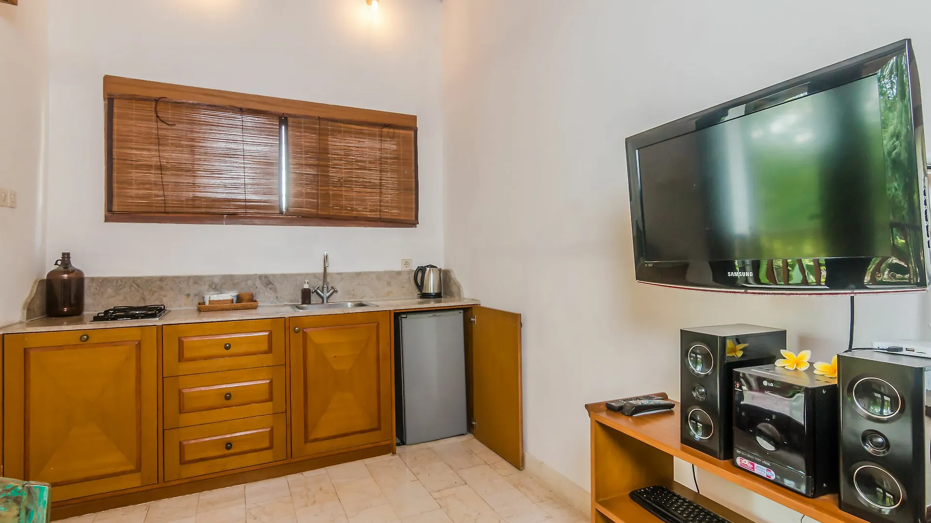 Zen Rooms Seminyak Kunti Nuansa 3*, 塞米亚克